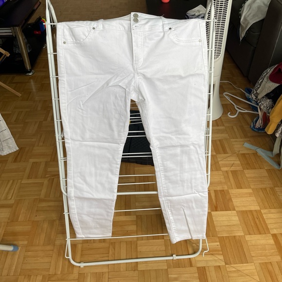 White jeans - Picture 1 of 2